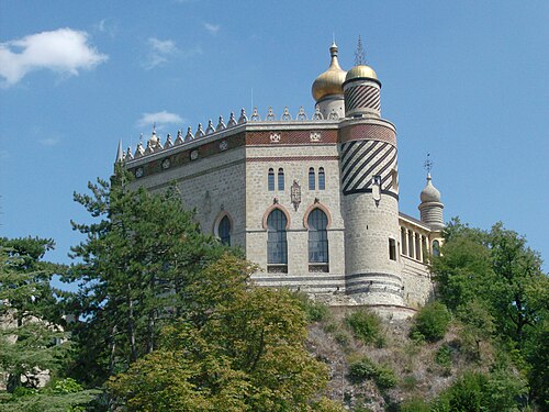 Rocchetta Mattei, veduta esterna